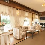 Elite Hotel 4*