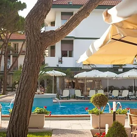 Elite Hotell 4*
